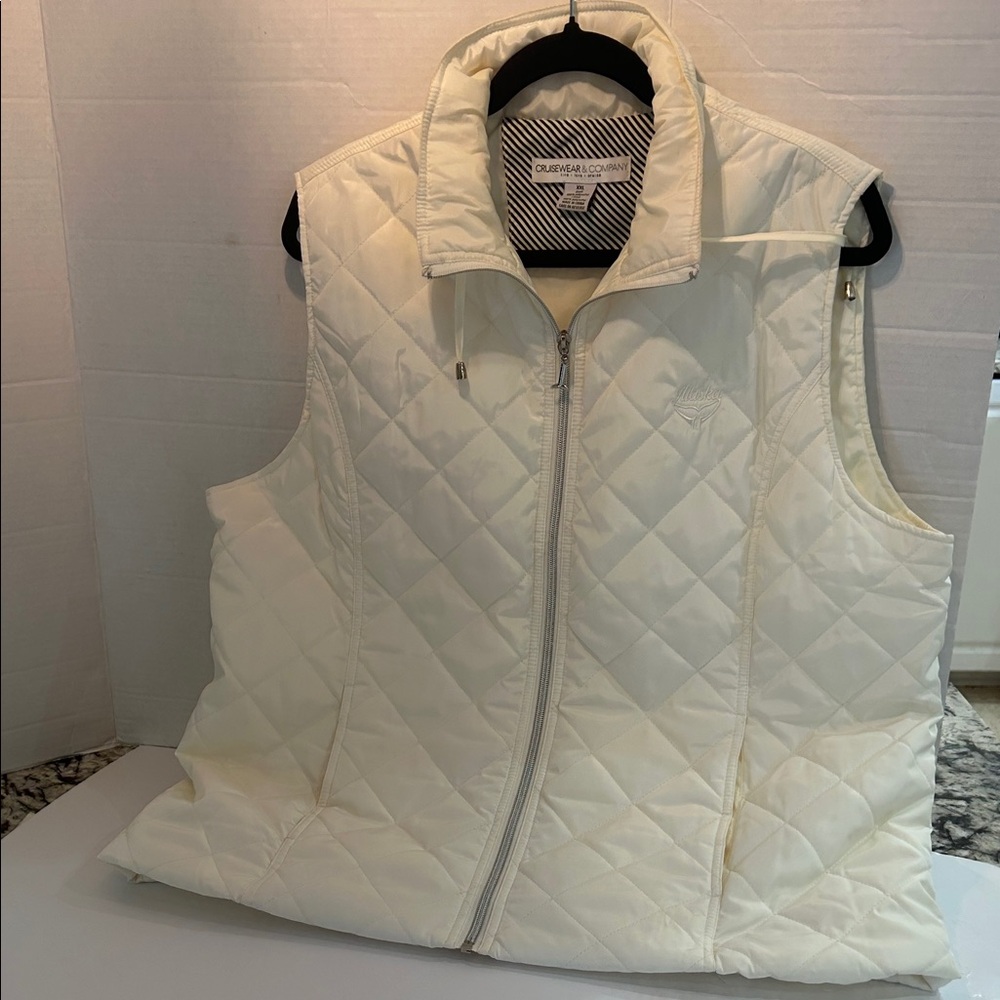 Cruisewear Alaska Women's Cream Quilted Vest XXL - fits like XL